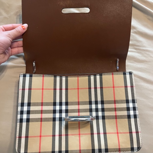 Burberry bag - Picture 2 of 2